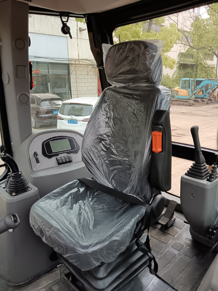 JCB 4CX 100% NEW - Kaivuri-trukki: kuva JCB 4CX 100% NEW - Kaivuri-trukki JCB 4CX 100% NEW - Kaivuri-trukki: kuva JCB 4CX 100% NEW - Kaivuri-trukki