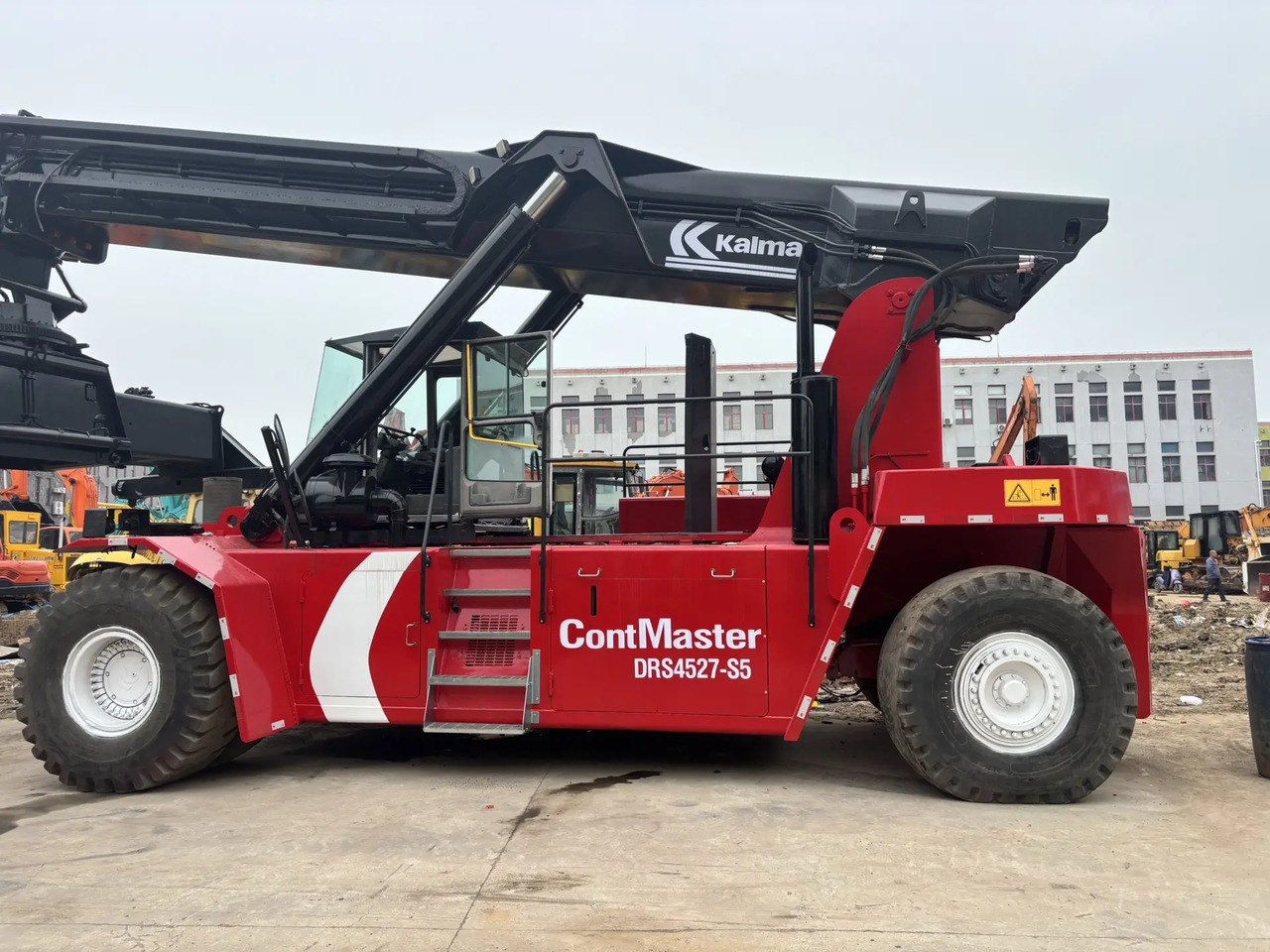 KALMAR DRS4527 - S5 45 TON DRF450 DRD450 DRU450 DRT450 - Konttikurottajat: kuva KALMAR DRS4527 - S5 45 TON DRF450 DRD450 DRU450 DRT450 - Konttikurottajat KALMAR DRS4527 - S5 45 TON DRF450 DRD450 DRU450 DRT450 - Konttikurottajat: kuva KALMAR DRS4527 - S5 45 TON DRF450 DRD450 DRU450 DRT450 - Konttikurottajat