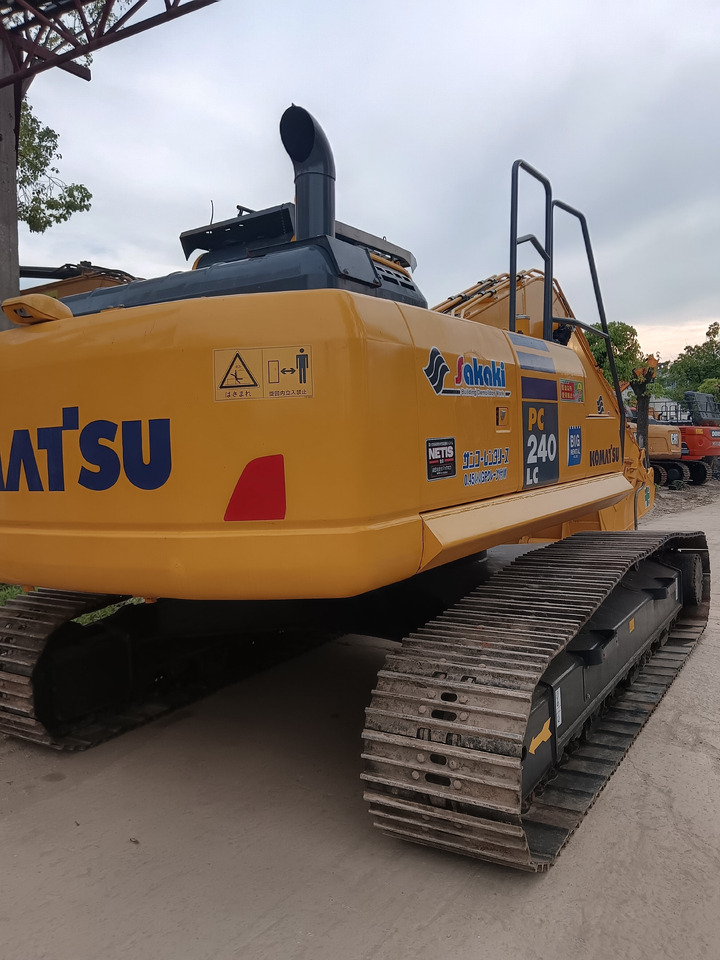 KOMATSU PC 240 LC - Telakaivukone: kuva KOMATSU PC 240 LC - Telakaivukone KOMATSU PC 240 LC - Telakaivukone: kuva KOMATSU PC 240 LC - Telakaivukone