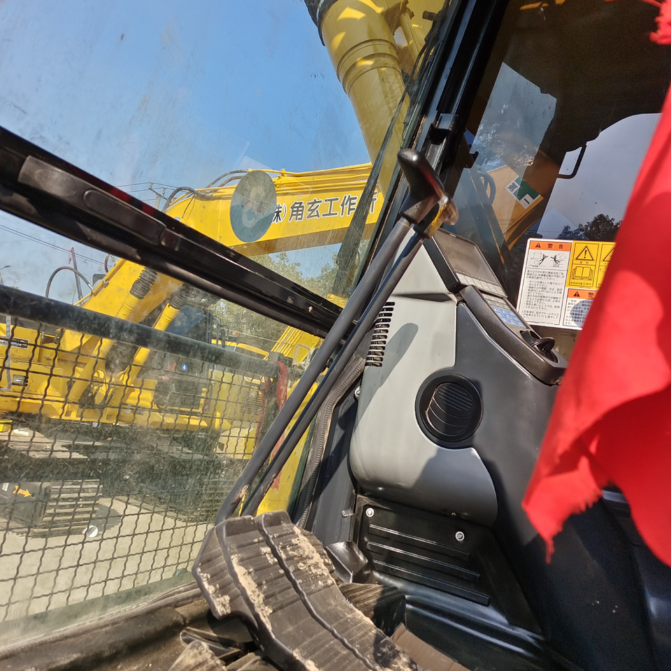 KOMATSU PC200-8 PC210 PC220 - Telakaivukone: kuva KOMATSU PC200-8 PC210 PC220 - Telakaivukone KOMATSU PC200-8 PC210 PC220 - Telakaivukone: kuva KOMATSU PC200-8 PC210 PC220 - Telakaivukone