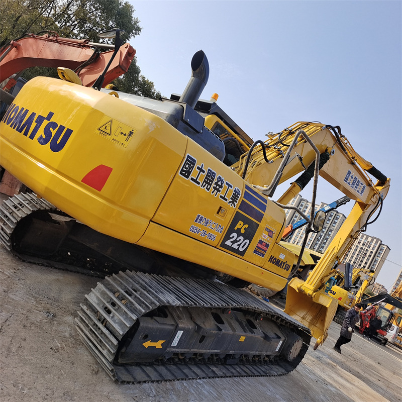 KOMATSU PC220-8N1 - Telakaivukone: kuva KOMATSU PC220-8N1 - Telakaivukone KOMATSU PC220-8N1 - Telakaivukone: kuva KOMATSU PC220-8N1 - Telakaivukone