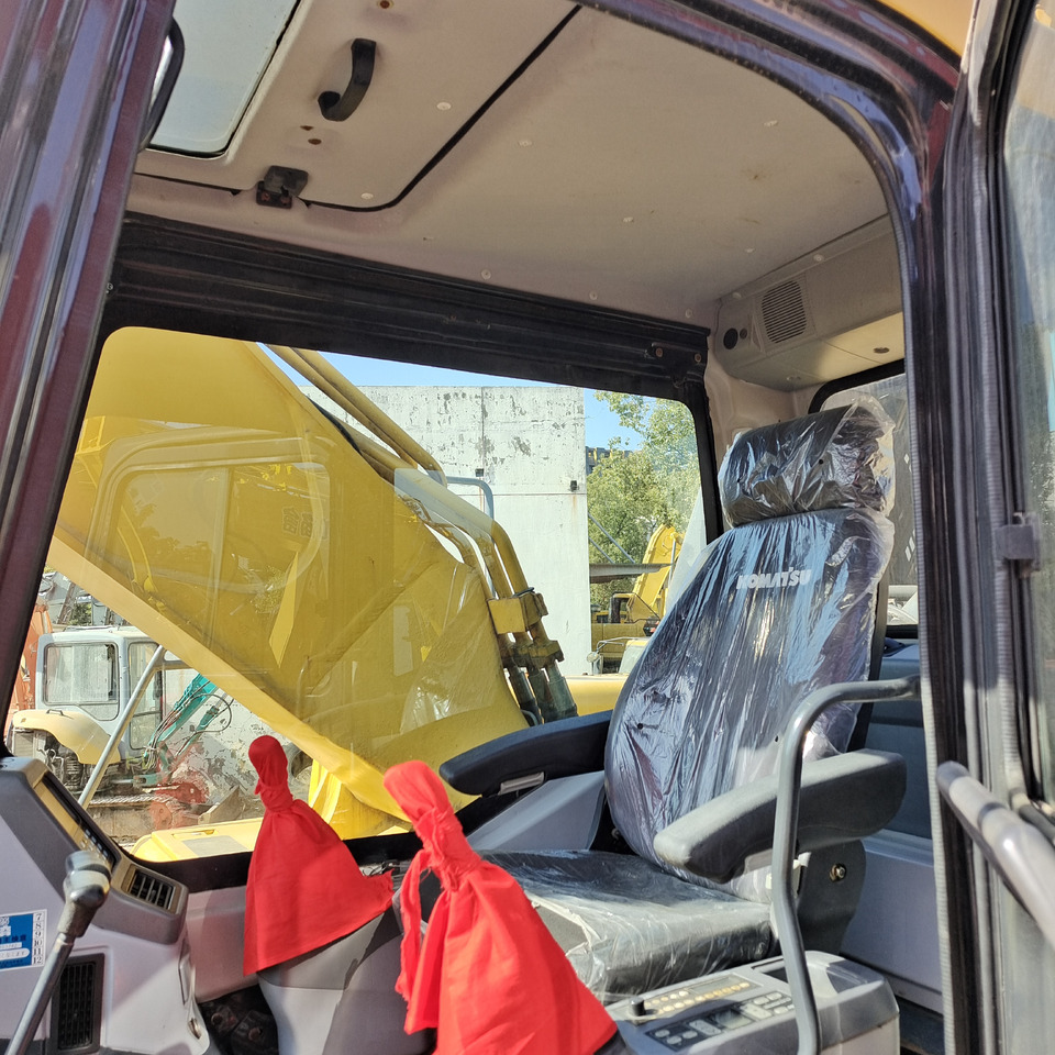 KOMATSU PC360 - 7 - Telakaivukone: kuva KOMATSU PC360 - 7 - Telakaivukone KOMATSU PC360 - 7 - Telakaivukone: kuva KOMATSU PC360 - 7 - Telakaivukone