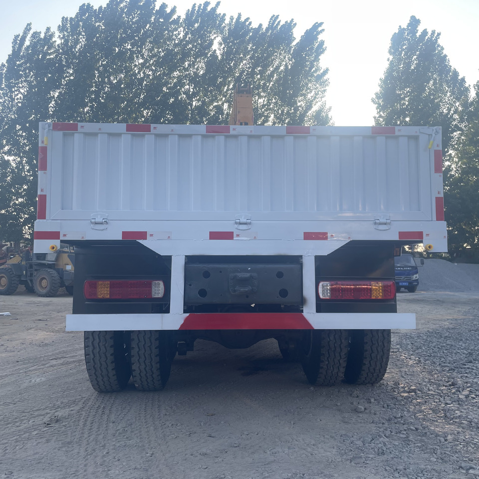 SINOTRUK HOWO 8 TON TRUCK-MOUNTED CRANE - Nosturiauto: kuva SINOTRUK HOWO 8 TON TRUCK-MOUNTED CRANE - Nosturiauto SINOTRUK HOWO 8 TON TRUCK-MOUNTED CRANE - Nosturiauto: kuva SINOTRUK HOWO 8 TON TRUCK-MOUNTED CRANE - Nosturiauto