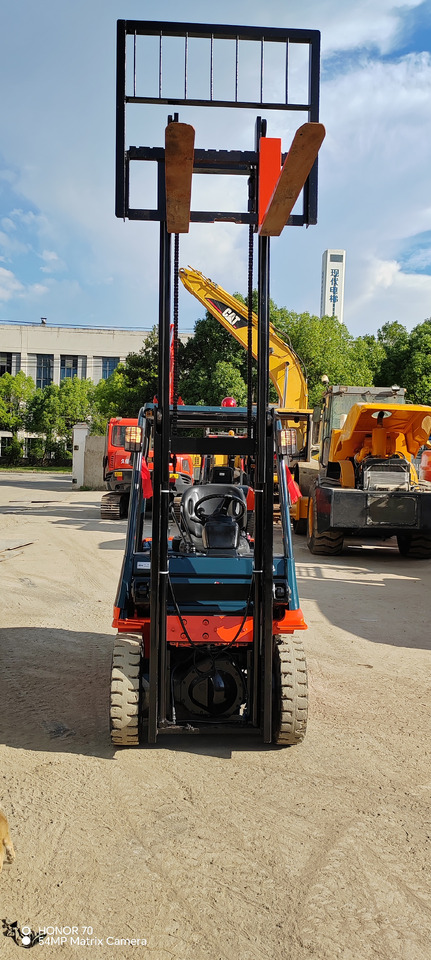 TOYOTA FD35 - Dieseltrukki: kuva TOYOTA FD35 - Dieseltrukki TOYOTA FD35 - Dieseltrukki: kuva TOYOTA FD35 - Dieseltrukki