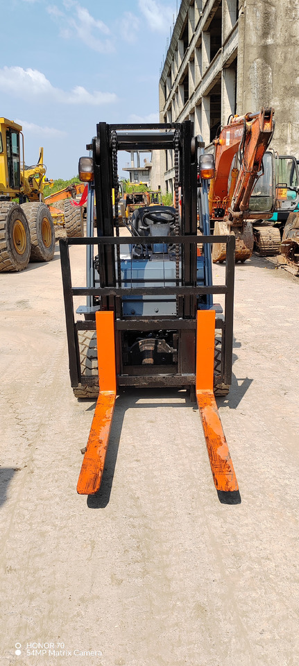 TOYOTA FD35 - Dieseltrukki: kuva TOYOTA FD35 - Dieseltrukki TOYOTA FD35 - Dieseltrukki: kuva TOYOTA FD35 - Dieseltrukki