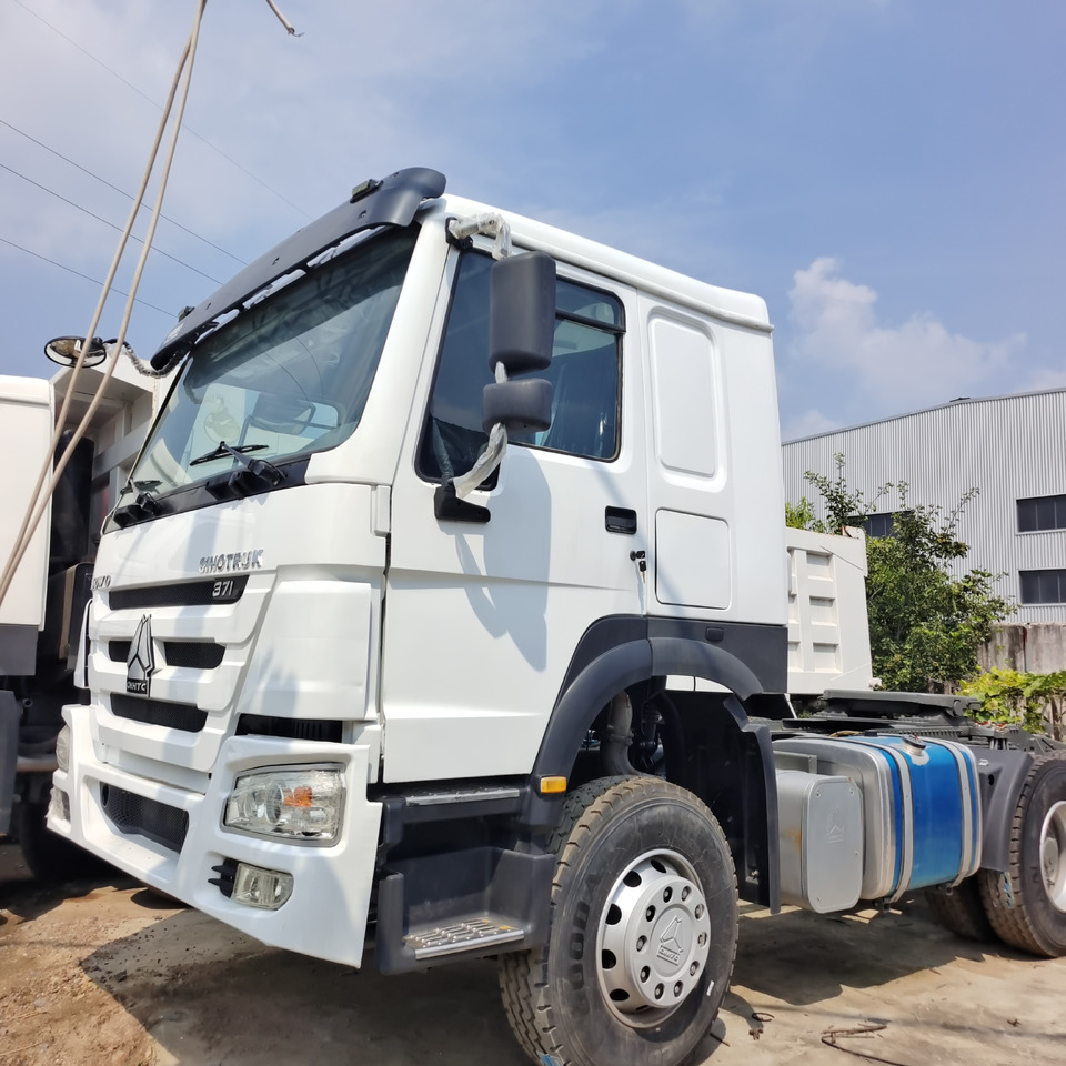 SINOTRUK HOWO 6*4 8*4 370 375 380 400 420 460HP - Vetopöytäauto: kuva SINOTRUK HOWO 6*4 8*4 370 375 380 400 420 460HP - Vetopöytäauto SINOTRUK HOWO 6*4 8*4 370 375 380 400 420 460HP - Vetopöytäauto: kuva SINOTRUK HOWO 6*4 8*4 370 375 380 400 420 460HP - Vetopöytäauto