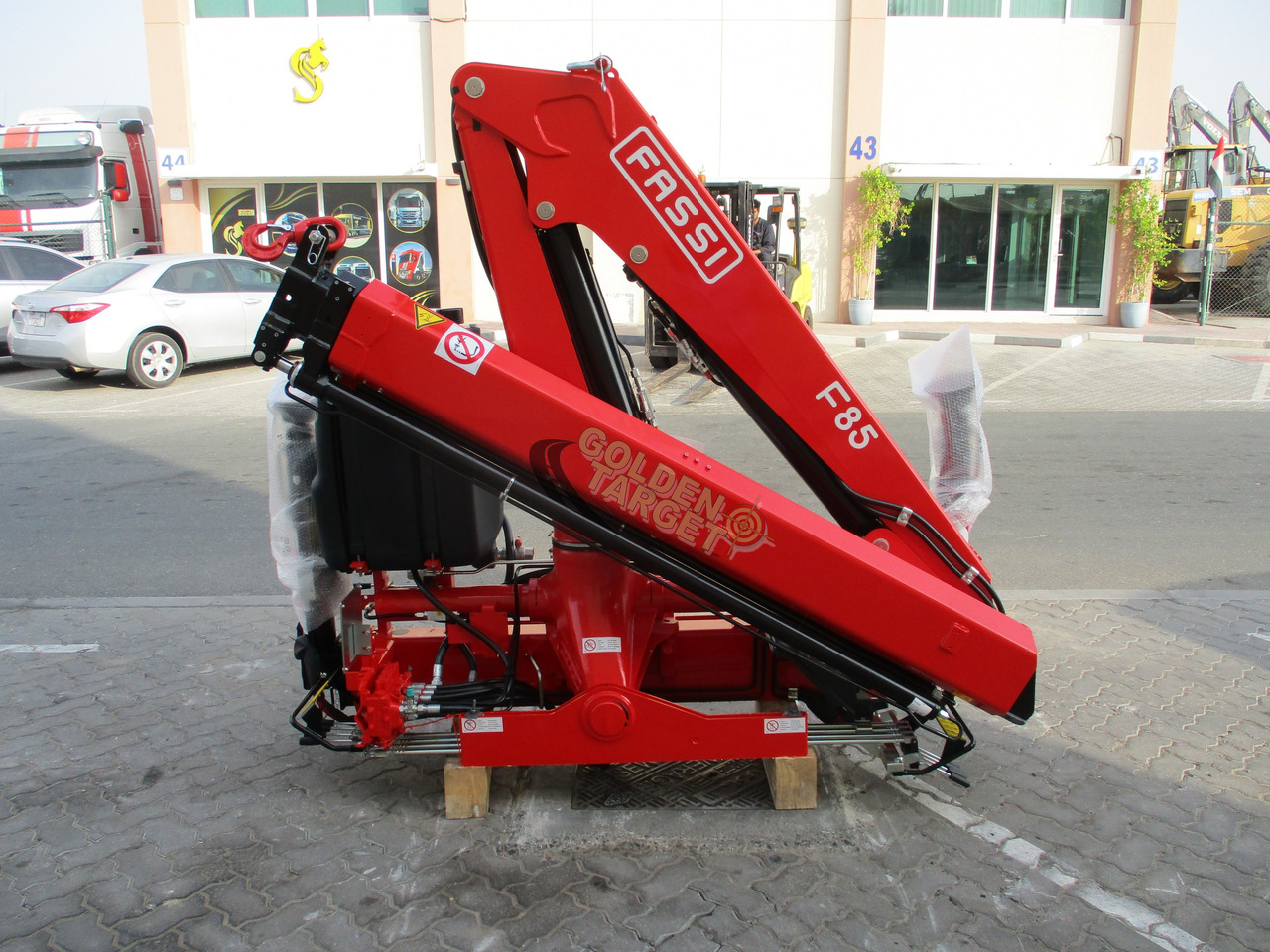 Fassi F85B.0.22 Loader Crane - Kappaletavaranosturi: kuva Fassi F85B.0.22 Loader Crane - Kappaletavaranosturi Fassi F85B.0.22 Loader Crane - Kappaletavaranosturi: kuva Fassi F85B.0.22 Loader Crane - Kappaletavaranosturi