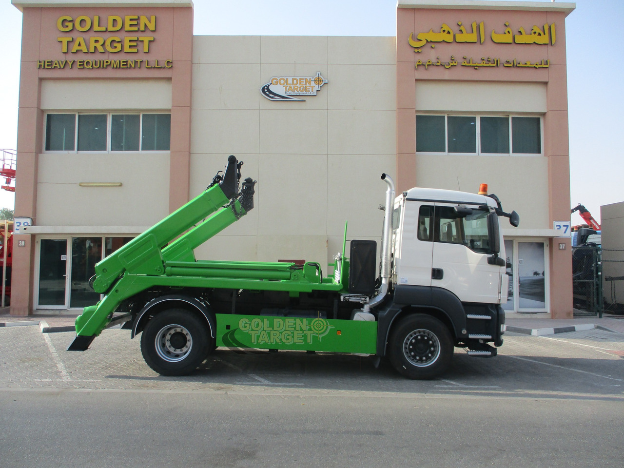 MAN TGS 18.440 4x2 Skip Loader - Nostovarsi-vaihtolavakuorma kuorma-auto: kuva MAN TGS 18.440 4x2 Skip Loader - Nostovarsi-vaihtolavakuorma kuorma-auto MAN TGS 18.440 4x2 Skip Loader - Nostovarsi-vaihtolavakuorma kuorma-auto: kuva MAN TGS 18.440 4x2 Skip Loader - Nostovarsi-vaihtolavakuorma kuorma-auto