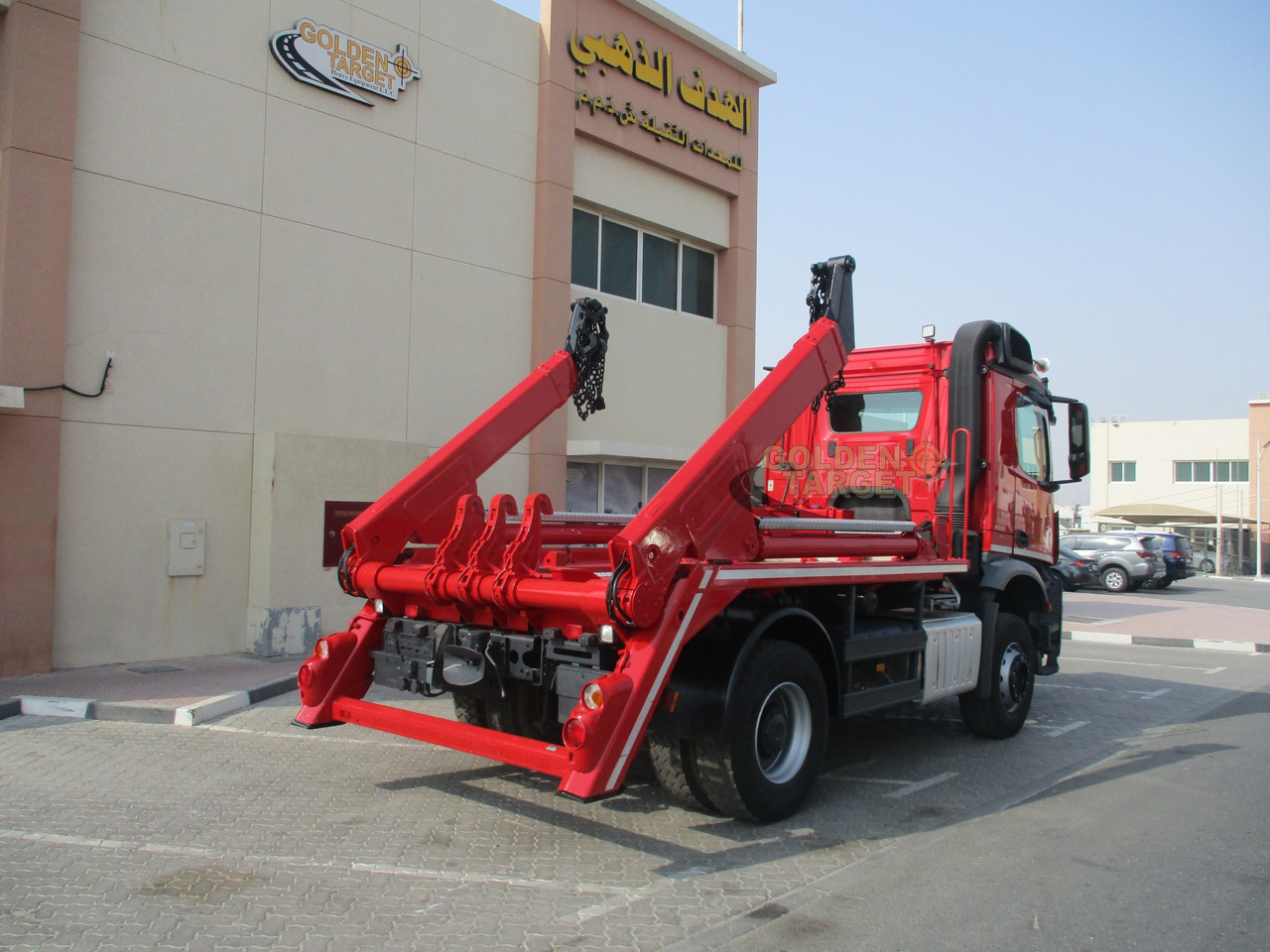 MERCEDES-BENZ Arocs 1832 4x2 Skip Loader - Nostovarsi-vaihtolavakuorma kuorma-auto: kuva MERCEDES-BENZ Arocs 1832 4x2 Skip Loader - Nostovarsi-vaihtolavakuorma kuorma-auto MERCEDES-BENZ Arocs 1832 4x2 Skip Loader - Nostovarsi-vaihtolavakuorma kuorma-auto: kuva MERCEDES-BENZ Arocs 1832 4x2 Skip Loader - Nostovarsi-vaihtolavakuorma kuorma-auto