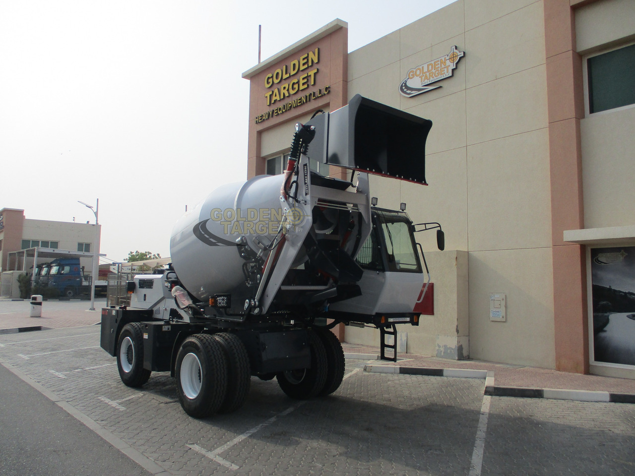 Solution H35 Self Loading Mixer - Betoniauto: kuva Solution H35 Self Loading Mixer - Betoniauto Solution H35 Self Loading Mixer - Betoniauto: kuva Solution H35 Self Loading Mixer - Betoniauto
