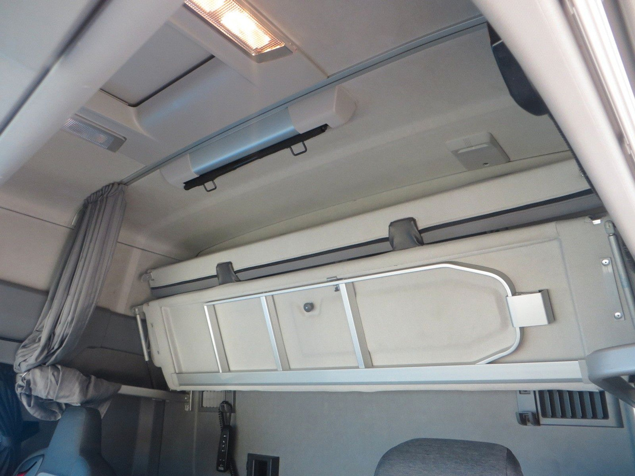 Vetopöytäauto Renault T480 SC 4x2Tractor SELECTION: kuva Vetopöytäauto Renault T480 SC 4x2Tractor SELECTION