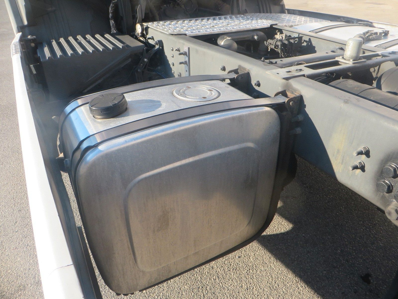 Scania R440 4x2Tractor, Retarder- Tipper hydraulic - Vetopöytäauto: kuva Scania R440 4x2Tractor, Retarder- Tipper hydraulic - Vetopöytäauto Scania R440 4x2Tractor, Retarder- Tipper hydraulic - Vetopöytäauto: kuva Scania R440 4x2Tractor, Retarder- Tipper hydraulic - Vetopöytäauto