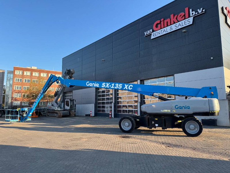 Genie SX 135 XC - Kuukulkija: kuva Genie SX 135 XC - Kuukulkija Genie SX 135 XC - Kuukulkija: kuva Genie SX 135 XC - Kuukulkija