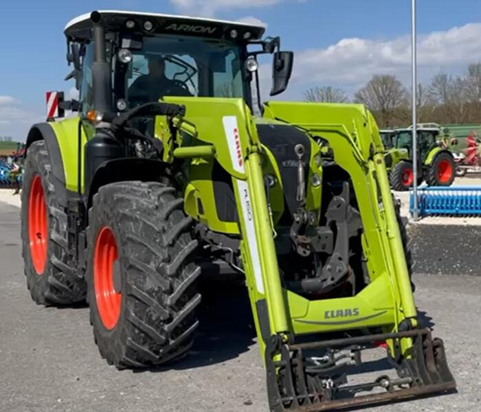 Claas Arion 650 - Traktori: kuva Claas Arion 650 - Traktori Claas Arion 650 - Traktori: kuva Claas Arion 650 - Traktori