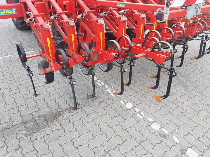 Einböck Chopstar - Kultivaattori: kuva Einböck Chopstar - Kultivaattori Einböck Chopstar - Kultivaattori: kuva Einböck Chopstar - Kultivaattori