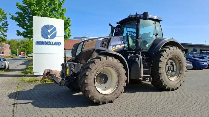 New Holland T8.275 - Traktori: kuva New Holland T8.275 - Traktori New Holland T8.275 - Traktori: kuva New Holland T8.275 - Traktori
