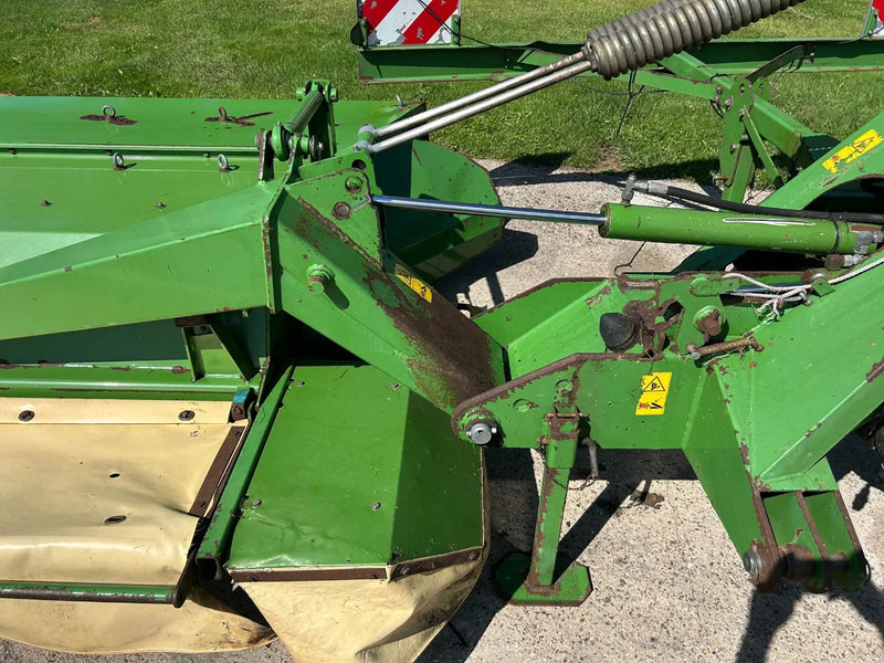 Krone Easycut 9140 CV triple maaier - Niittokone: kuva Krone Easycut 9140 CV triple maaier - Niittokone Krone Easycut 9140 CV triple maaier - Niittokone: kuva Krone Easycut 9140 CV triple maaier - Niittokone