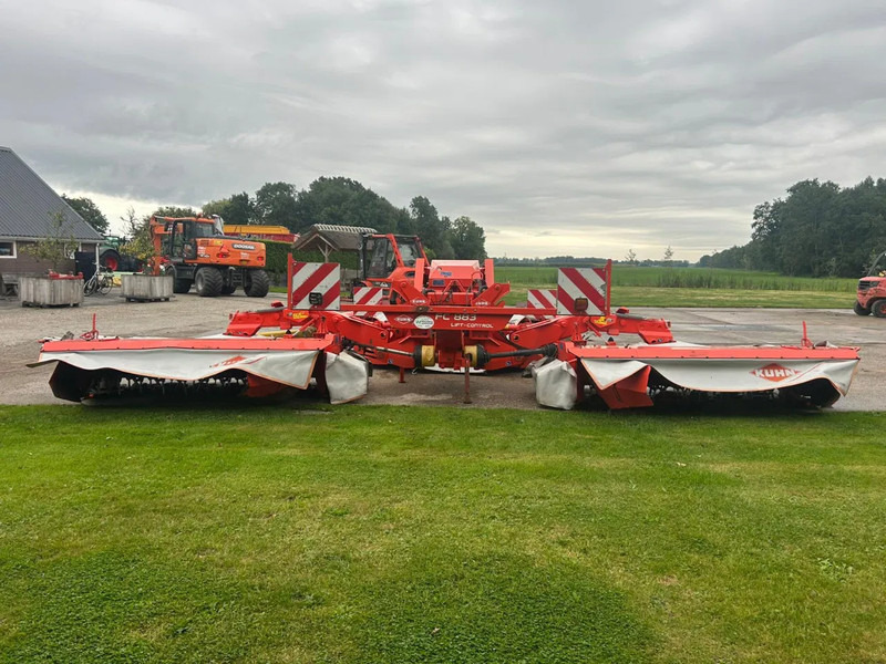 Kuhn FC 883 FF& Fc 313 F-FF Triple maaier - Niittokone: kuva Kuhn FC 883 FF& Fc 313 F-FF Triple maaier - Niittokone Kuhn FC 883 FF& Fc 313 F-FF Triple maaier - Niittokone: kuva Kuhn FC 883 FF& Fc 313 F-FF Triple maaier - Niittokone