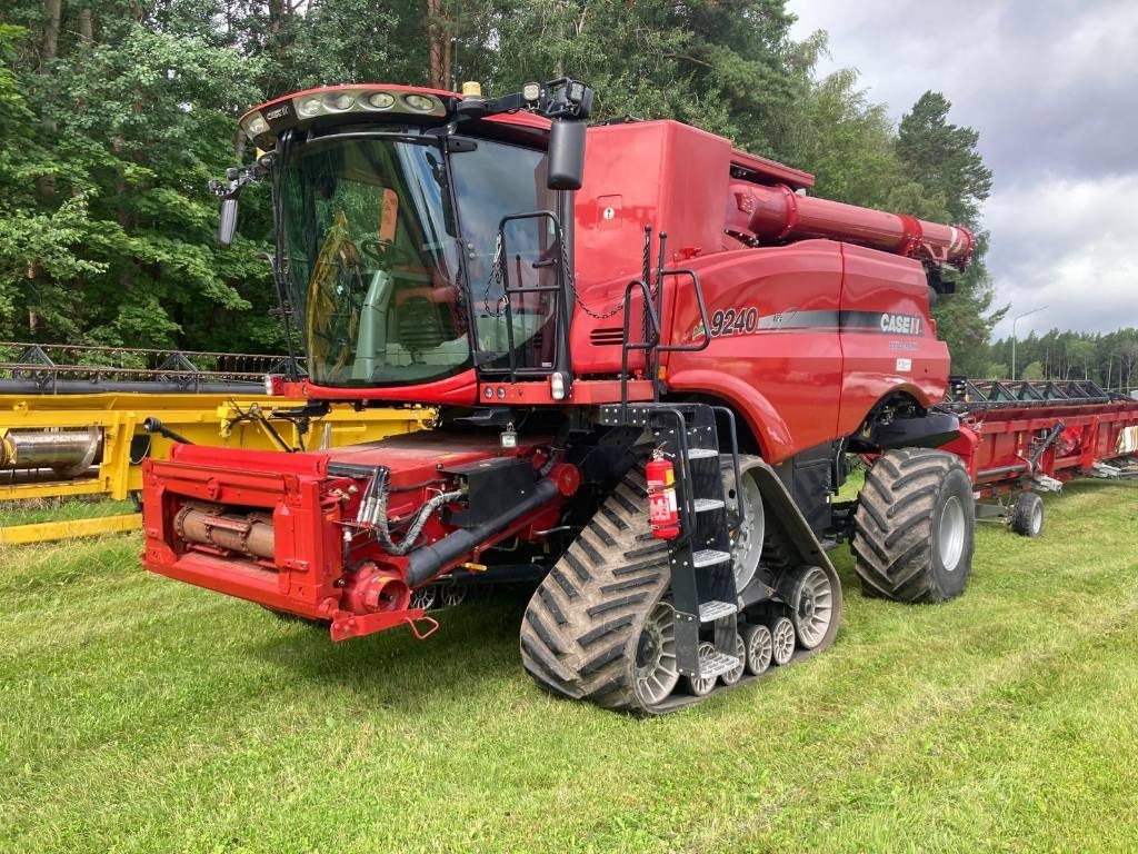 Case IH 9240 - Leikkuupuimuri: kuva Case IH 9240 - Leikkuupuimuri Case IH 9240 - Leikkuupuimuri: kuva Case IH 9240 - Leikkuupuimuri