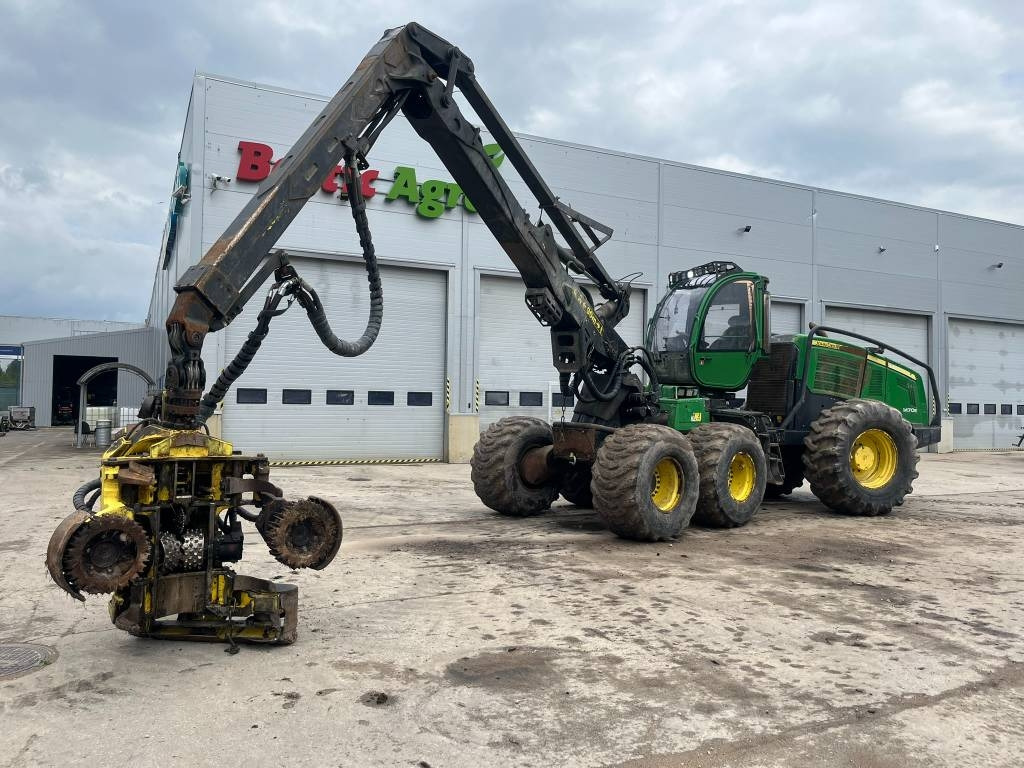 John Deere 1470 E - Harvesteri: kuva John Deere 1470 E - Harvesteri John Deere 1470 E - Harvesteri: kuva John Deere 1470 E - Harvesteri