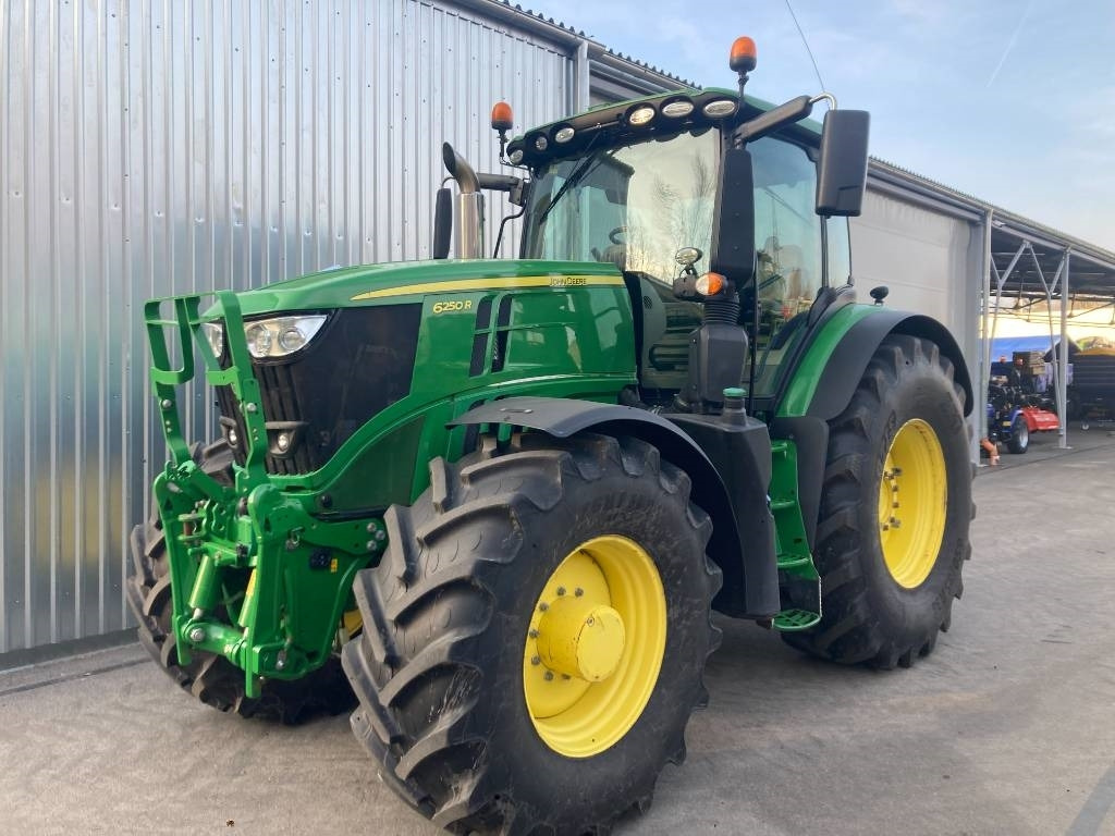 John Deere 6250 R - Traktori: kuva John Deere 6250 R - Traktori John Deere 6250 R - Traktori: kuva John Deere 6250 R - Traktori