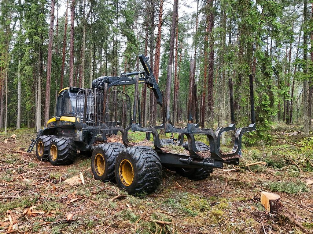 Ponsse Buffalo 8W - Kuormatraktori: kuva Ponsse Buffalo 8W - Kuormatraktori Ponsse Buffalo 8W - Kuormatraktori: kuva Ponsse Buffalo 8W - Kuormatraktori