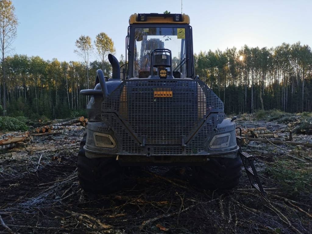 Ponsse Buffalo 8W - Kuormatraktori: kuva Ponsse Buffalo 8W - Kuormatraktori Ponsse Buffalo 8W - Kuormatraktori: kuva Ponsse Buffalo 8W - Kuormatraktori