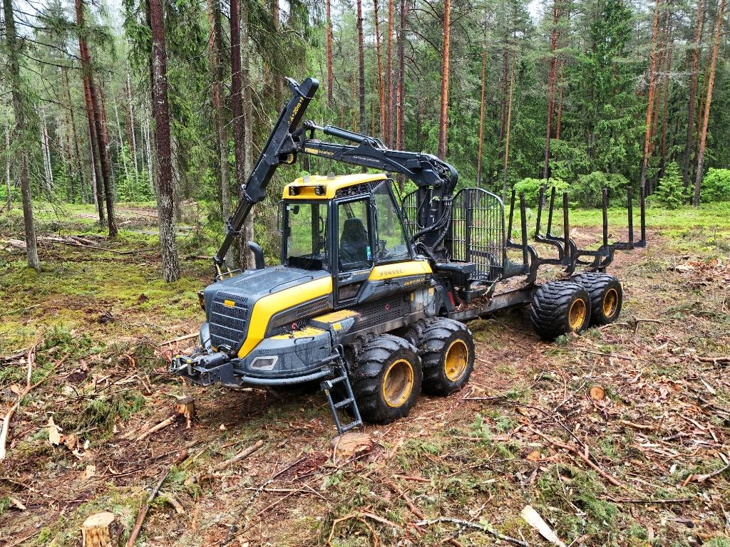 Ponsse Buffalo 8W - Kuormatraktori: kuva Ponsse Buffalo 8W - Kuormatraktori Ponsse Buffalo 8W - Kuormatraktori: kuva Ponsse Buffalo 8W - Kuormatraktori