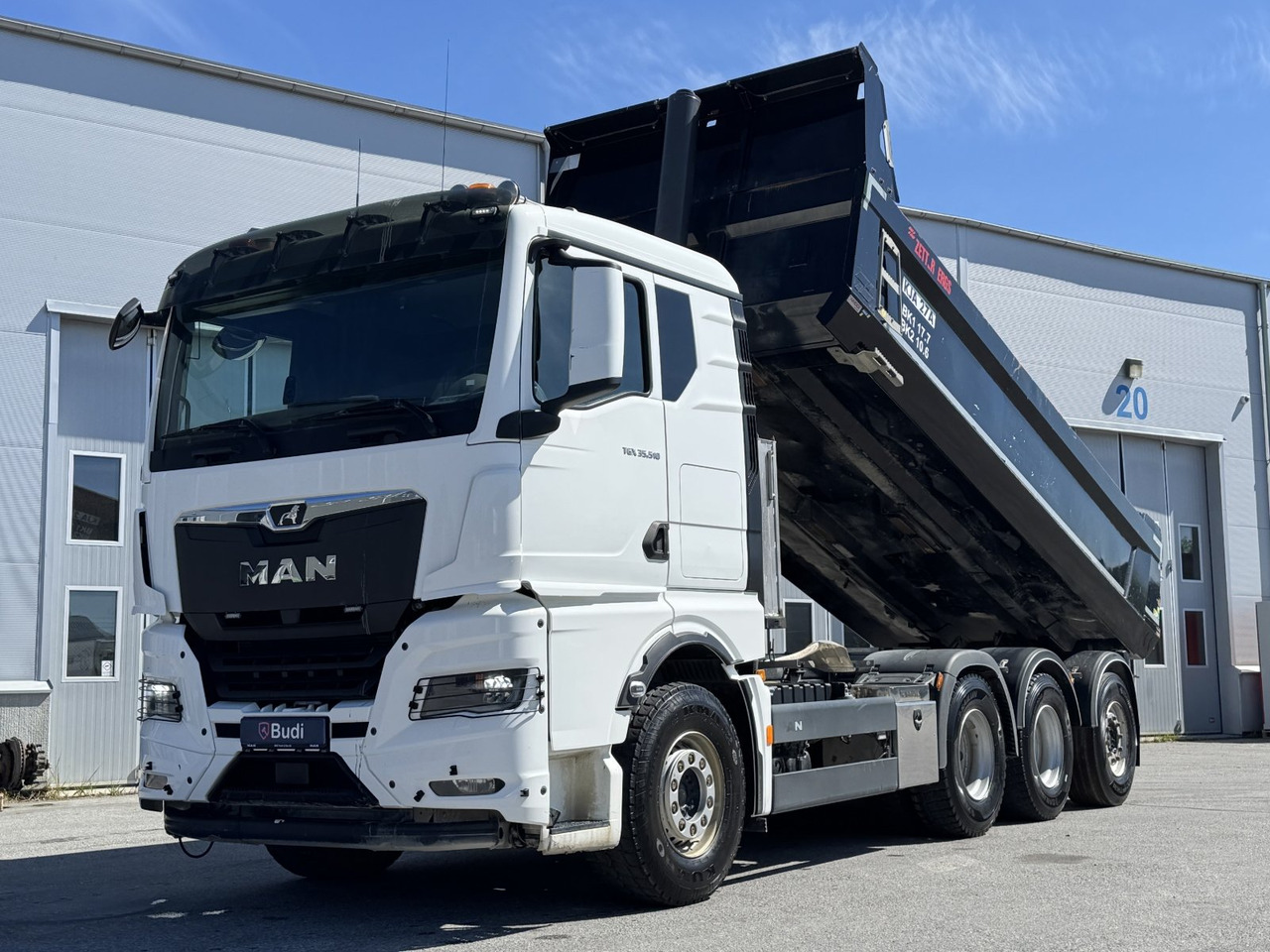 Schaktbil MAN TGX 35.510 8X4-4 BL CH -2022 | Parabel luft | Tridem - Kippiauto kuorma-auto: kuva Schaktbil MAN TGX 35.510 8X4-4 BL CH -2022 | Parabel luft | Tridem - Kippiauto kuorma-auto Schaktbil MAN TGX 35.510 8X4-4 BL CH -2022 | Parabel luft | Tridem - Kippiauto kuorma-auto: kuva Schaktbil MAN TGX 35.510 8X4-4 BL CH -2022 | Parabel luft | Tridem - Kippiauto kuorma-auto