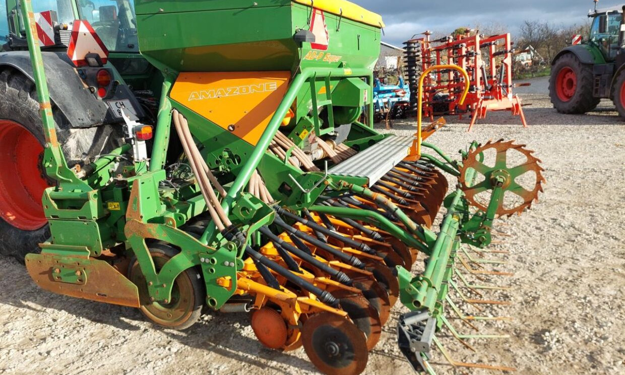 Amazone AD-P 403 / KG 4000 Super - Kylvölannoitin: kuva Amazone AD-P 403 / KG 4000 Super - Kylvölannoitin Amazone AD-P 403 / KG 4000 Super - Kylvölannoitin: kuva Amazone AD-P 403 / KG 4000 Super - Kylvölannoitin