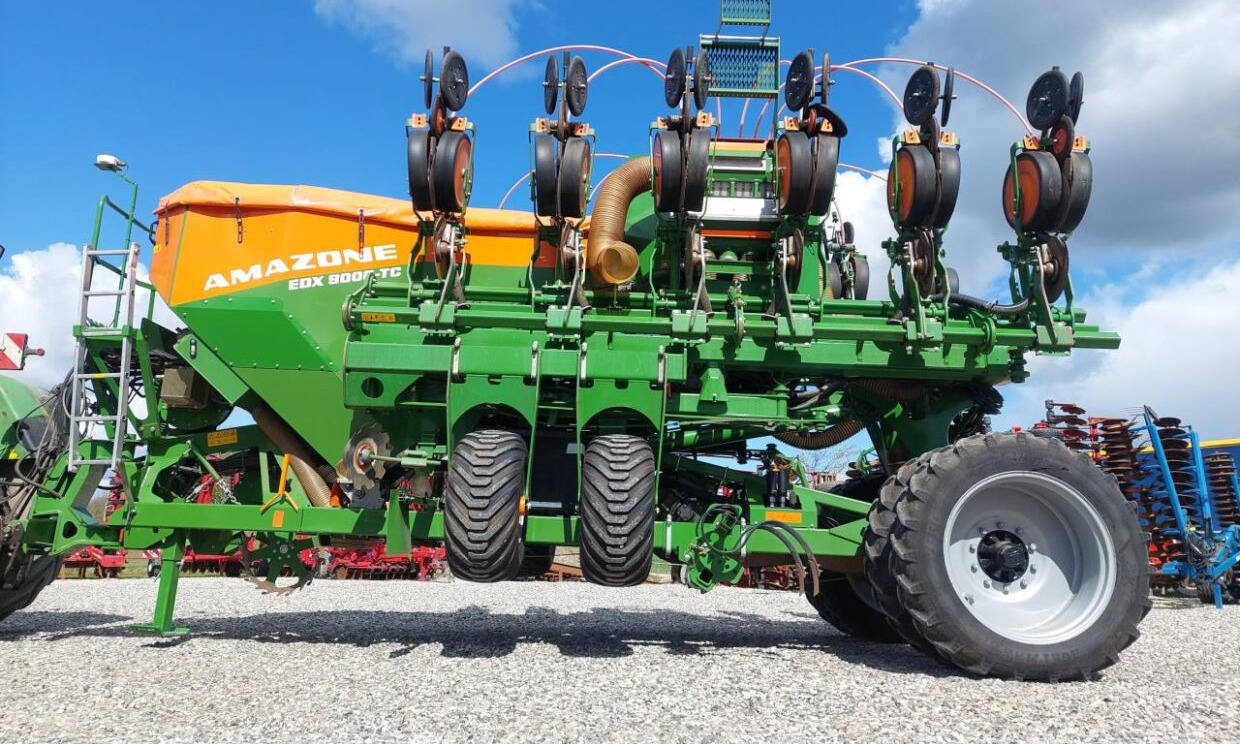 Amazone EDX 9000-TC MED GPS - Tarkkuuskylvökone: kuva Amazone EDX 9000-TC MED GPS - Tarkkuuskylvökone Amazone EDX 9000-TC MED GPS - Tarkkuuskylvökone: kuva Amazone EDX 9000-TC MED GPS - Tarkkuuskylvökone