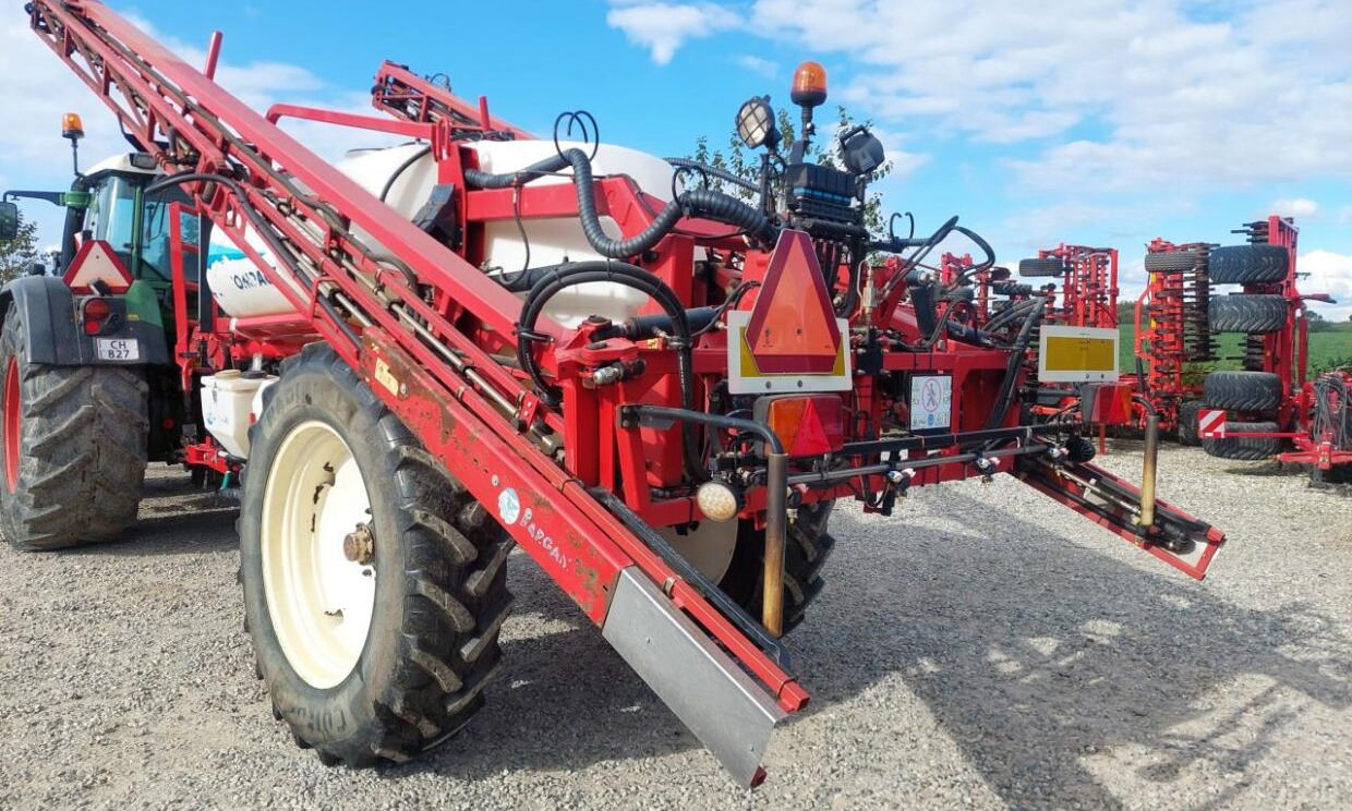 Bargam COMPACT 4200 -28M - Hinattava kasvinsuojeluruisku: kuva Bargam COMPACT 4200 -28M - Hinattava kasvinsuojeluruisku Bargam COMPACT 4200 -28M - Hinattava kasvinsuojeluruisku: kuva Bargam COMPACT 4200 -28M - Hinattava kasvinsuojeluruisku