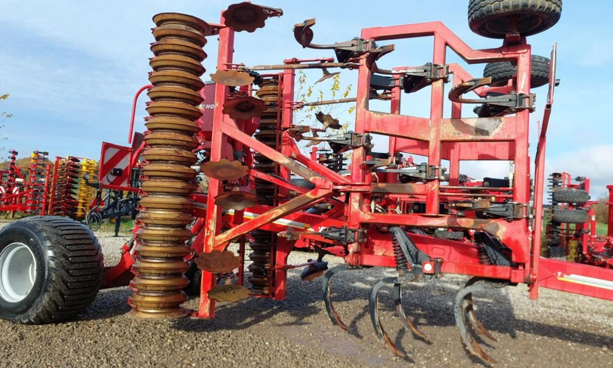 Horsch Terrano 6 FX med DouDrill - Äes: kuva Horsch Terrano 6 FX med DouDrill - Äes Horsch Terrano 6 FX med DouDrill - Äes: kuva Horsch Terrano 6 FX med DouDrill - Äes