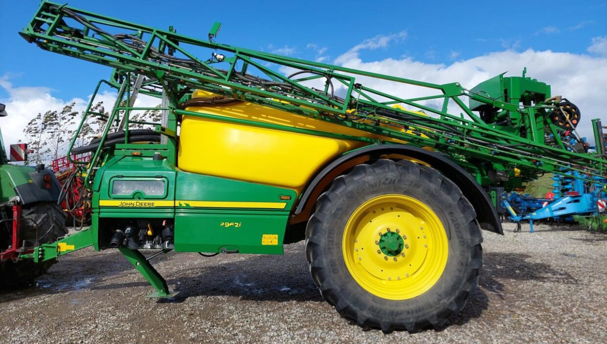 John Deere R962i - 28m - Hinattava kasvinsuojeluruisku: kuva John Deere R962i - 28m - Hinattava kasvinsuojeluruisku John Deere R962i - 28m - Hinattava kasvinsuojeluruisku: kuva John Deere R962i - 28m - Hinattava kasvinsuojeluruisku