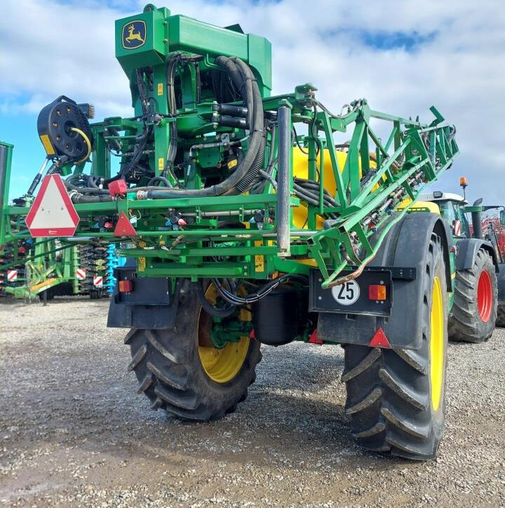 John Deere R962i - 28m - Hinattava kasvinsuojeluruisku: kuva John Deere R962i - 28m - Hinattava kasvinsuojeluruisku John Deere R962i - 28m - Hinattava kasvinsuojeluruisku: kuva John Deere R962i - 28m - Hinattava kasvinsuojeluruisku