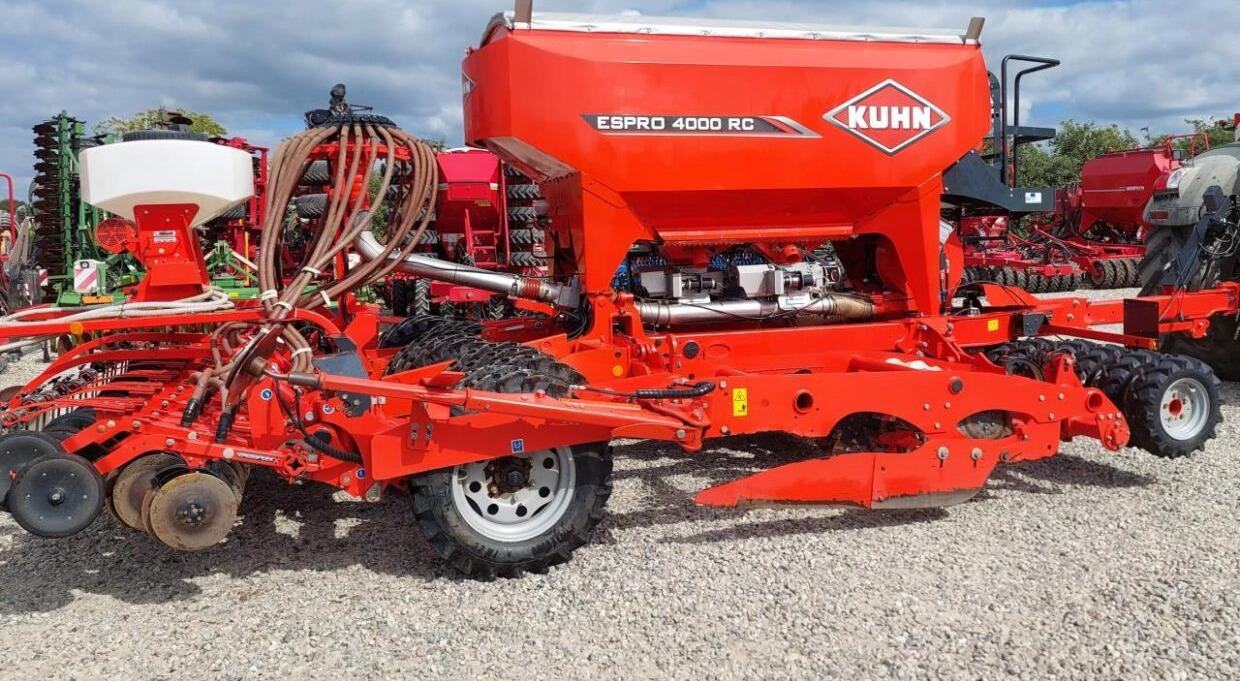 Kuhn ESPRO 4000 RC med frø-udstyr - Kylvökone: kuva Kuhn ESPRO 4000 RC med frø-udstyr - Kylvökone Kuhn ESPRO 4000 RC med frø-udstyr - Kylvökone: kuva Kuhn ESPRO 4000 RC med frø-udstyr - Kylvökone