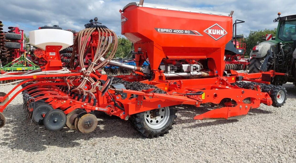 Kuhn ESPRO 4000 RC med frø-udstyr - Kylvökone: kuva Kuhn ESPRO 4000 RC med frø-udstyr - Kylvökone Kuhn ESPRO 4000 RC med frø-udstyr - Kylvökone: kuva Kuhn ESPRO 4000 RC med frø-udstyr - Kylvökone