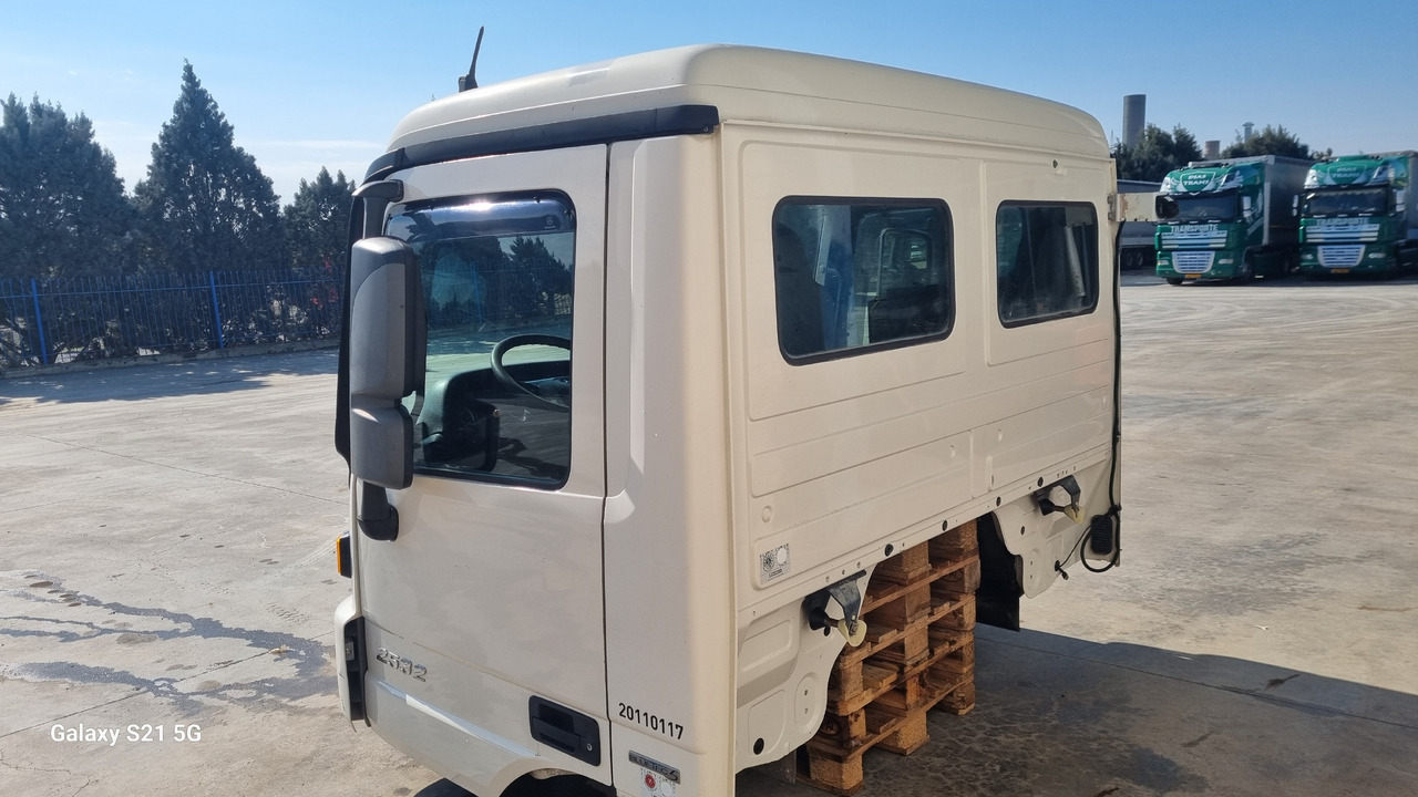 MERCEDES ACTROS MP3 - Ohjaamo: kuva MERCEDES ACTROS MP3 - Ohjaamo MERCEDES ACTROS MP3 - Ohjaamo: kuva MERCEDES ACTROS MP3 - Ohjaamo