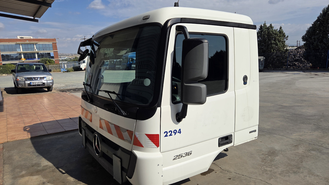 MERCEDES-BENZ ACTROS MP3 EURO 5 MEDIUM SIZE - Ohjaamo: kuva MERCEDES-BENZ ACTROS MP3 EURO 5 MEDIUM SIZE - Ohjaamo MERCEDES-BENZ ACTROS MP3 EURO 5 MEDIUM SIZE - Ohjaamo: kuva MERCEDES-BENZ ACTROS MP3 EURO 5 MEDIUM SIZE - Ohjaamo