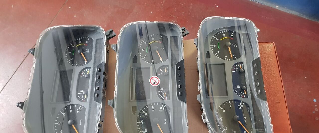 Mercedes-Benz AXOR EURO 5 - Kojelauta - Kuorma-auto: kuva Mercedes-Benz AXOR EURO 5 - Kojelauta - Kuorma-auto Mercedes-Benz AXOR EURO 5 - Kojelauta - Kuorma-auto: kuva Mercedes-Benz AXOR EURO 5 - Kojelauta - Kuorma-auto