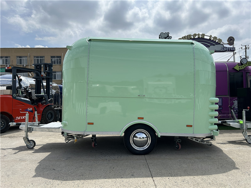 BBQ Burger Food Truck Pizza Food Trailer - Myyntivaunu: kuva BBQ Burger Food Truck Pizza Food Trailer - Myyntivaunu BBQ Burger Food Truck Pizza Food Trailer - Myyntivaunu: kuva BBQ Burger Food Truck Pizza Food Trailer - Myyntivaunu
