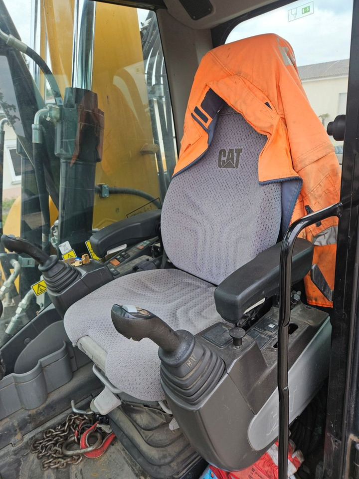 CAT M315D orig. 4.129h - Pyöräalustainen kaivinkone: kuva  CAT M315D orig. 4.129h - Pyöräalustainen kaivinkone CAT M315D orig. 4.129h - Pyöräalustainen kaivinkone: kuva  CAT M315D orig. 4.129h - Pyöräalustainen kaivinkone