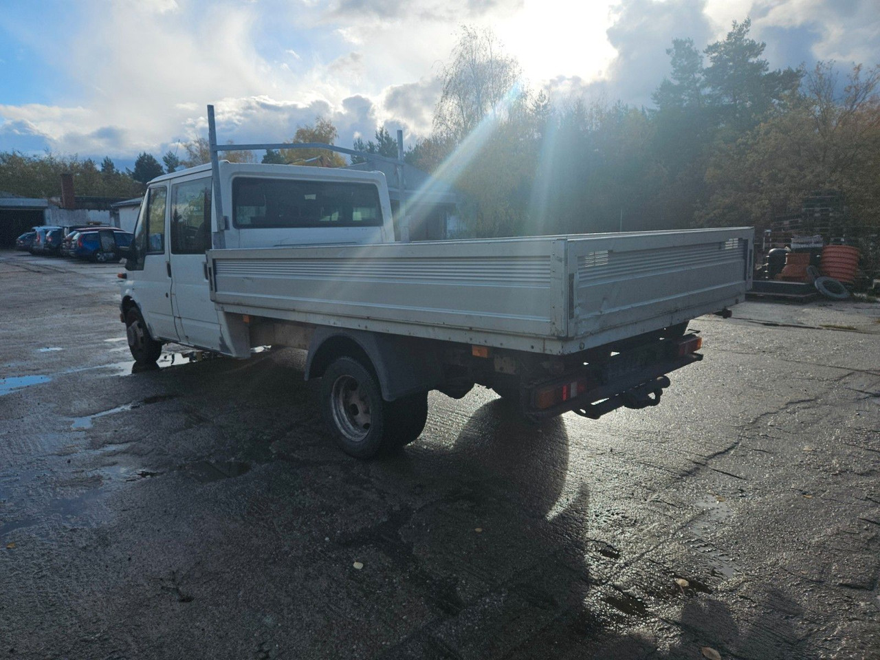 Ford Transit DOKA Pritsche Zwillingsbereifung - Avolava pakettiauto, Jatko-ohjaamo kevyt kuorma-auto: kuva Ford Transit DOKA Pritsche Zwillingsbereifung - Avolava pakettiauto, Jatko-ohjaamo kevyt kuorma-auto Ford Transit DOKA Pritsche Zwillingsbereifung - Avolava pakettiauto, Jatko-ohjaamo kevyt kuorma-auto: kuva Ford Transit DOKA Pritsche Zwillingsbereifung - Avolava pakettiauto, Jatko-ohjaamo kevyt kuorma-auto