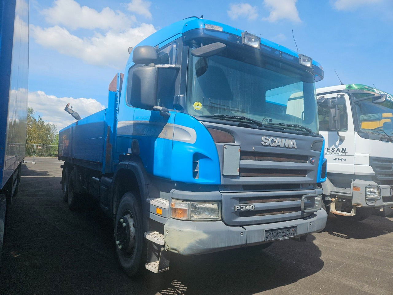 Scania P340 6x6 Pritsche Schaltgetriebe Blatt/Blatt - Lava-kuorma-auto: kuva Scania P340 6x6 Pritsche Schaltgetriebe Blatt/Blatt - Lava-kuorma-auto Scania P340 6x6 Pritsche Schaltgetriebe Blatt/Blatt - Lava-kuorma-auto: kuva Scania P340 6x6 Pritsche Schaltgetriebe Blatt/Blatt - Lava-kuorma-auto