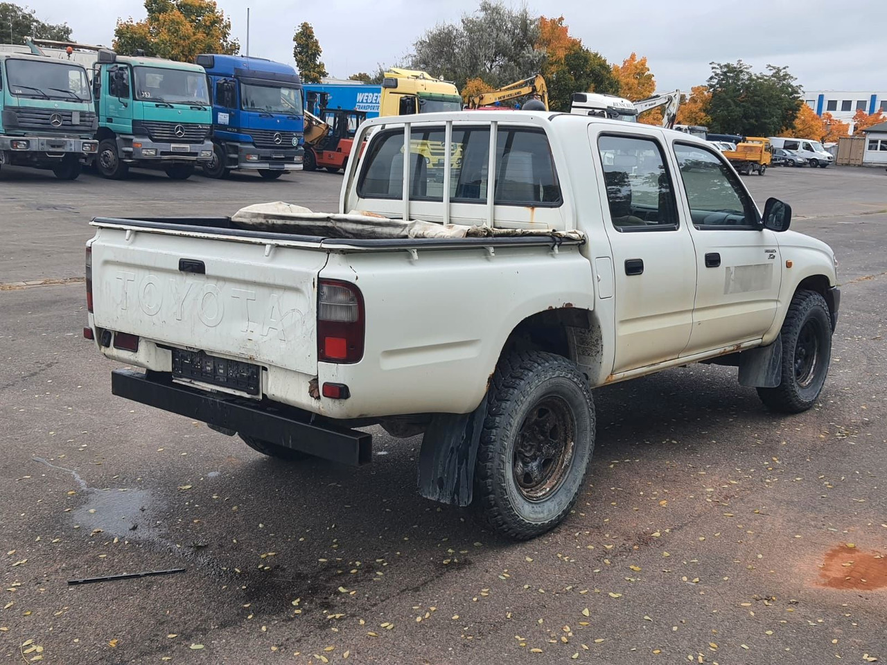 Toyota Hilux Double Cab 4x4 - Maasturi/ Katumaasturi: kuva  Toyota Hilux Double Cab 4x4 - Maasturi/ Katumaasturi Toyota Hilux Double Cab 4x4 - Maasturi/ Katumaasturi: kuva  Toyota Hilux Double Cab 4x4 - Maasturi/ Katumaasturi
