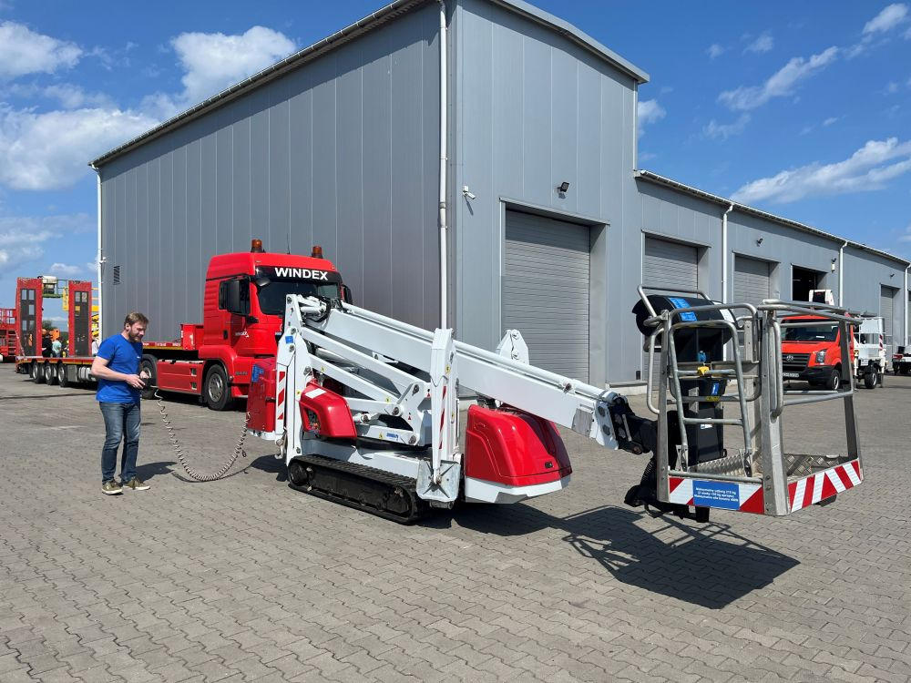 DINO 185 XTC II - Tela-alustainen nostin: kuva DINO 185 XTC II - Tela-alustainen nostin DINO 185 XTC II - Tela-alustainen nostin: kuva DINO 185 XTC II - Tela-alustainen nostin