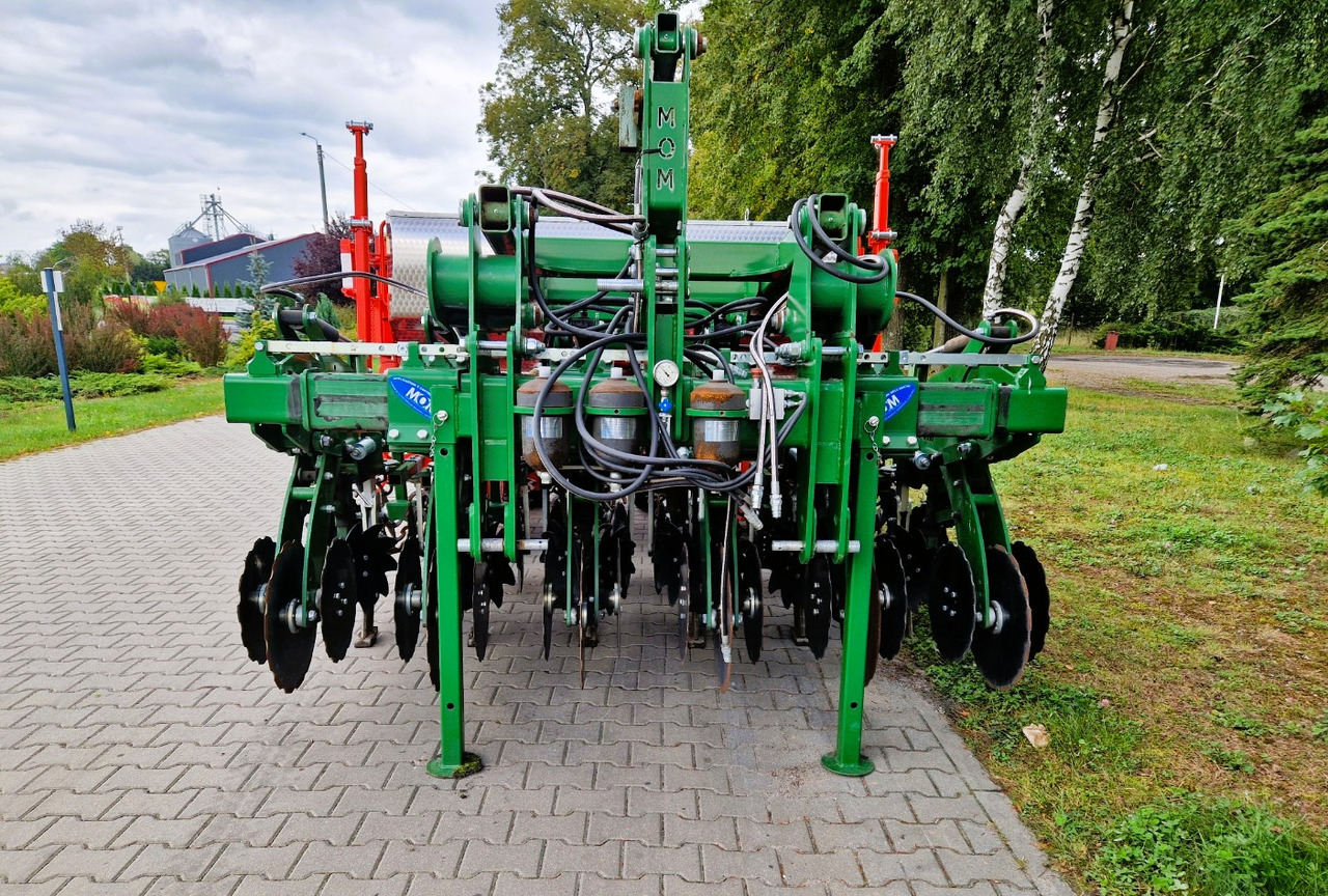 MASCHIO GASPARDO + Moretto MOM MAGA 6R + Strip Hawk - Tarkkuuskylvökone: kuva MASCHIO GASPARDO + Moretto MOM MAGA 6R + Strip Hawk - Tarkkuuskylvökone MASCHIO GASPARDO + Moretto MOM MAGA 6R + Strip Hawk - Tarkkuuskylvökone: kuva MASCHIO GASPARDO + Moretto MOM MAGA 6R + Strip Hawk - Tarkkuuskylvökone