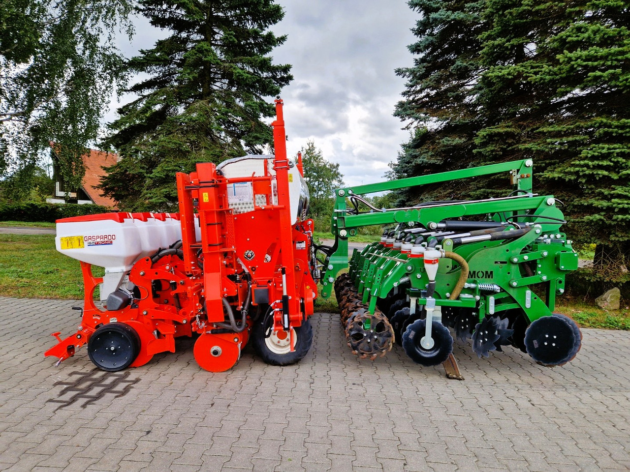 MASCHIO GASPARDO + Moretto MOM MAGA 6R + Strip Hawk - Tarkkuuskylvökone: kuva MASCHIO GASPARDO + Moretto MOM MAGA 6R + Strip Hawk - Tarkkuuskylvökone MASCHIO GASPARDO + Moretto MOM MAGA 6R + Strip Hawk - Tarkkuuskylvökone: kuva MASCHIO GASPARDO + Moretto MOM MAGA 6R + Strip Hawk - Tarkkuuskylvökone