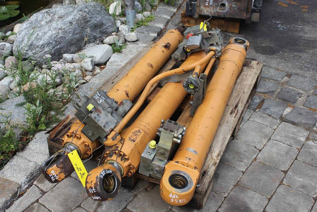 Case 788 LC - Hydraulisylinteri - Rakennuskoneet: kuva Case 788 LC - Hydraulisylinteri - Rakennuskoneet Case 788 LC - Hydraulisylinteri - Rakennuskoneet: kuva Case 788 LC - Hydraulisylinteri - Rakennuskoneet