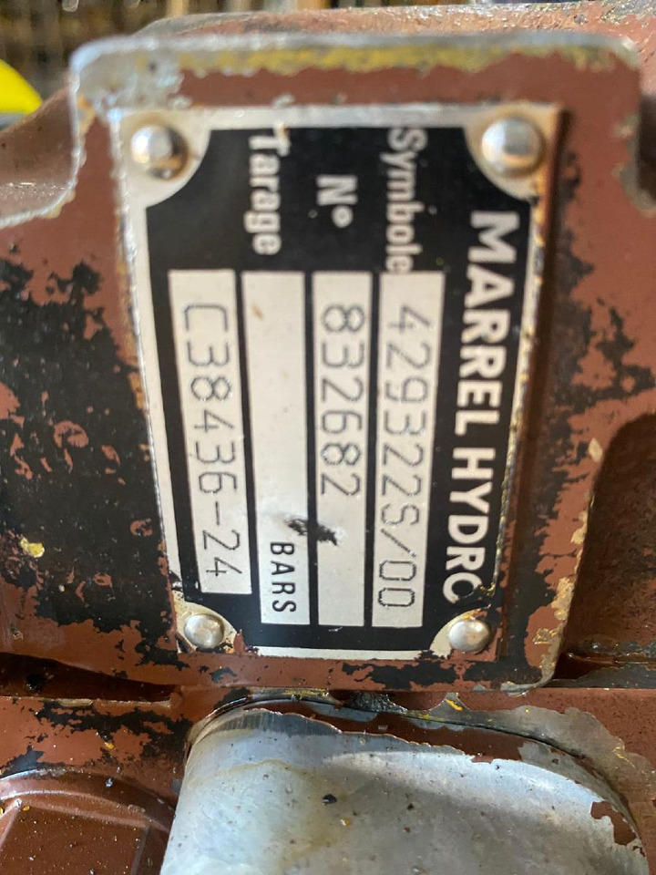 Case 888 P - Hydrauliventtiili - Rakennuskoneet: kuva Case 888 P - Hydrauliventtiili - Rakennuskoneet Case 888 P - Hydrauliventtiili - Rakennuskoneet: kuva Case 888 P - Hydrauliventtiili - Rakennuskoneet